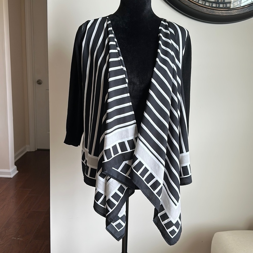 NEW York &  Co Lightweight Cardigan